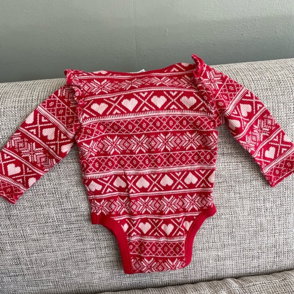 Very sweet red and white loveheart onesie long sleeve worn but still life left - Picture 2 of 2